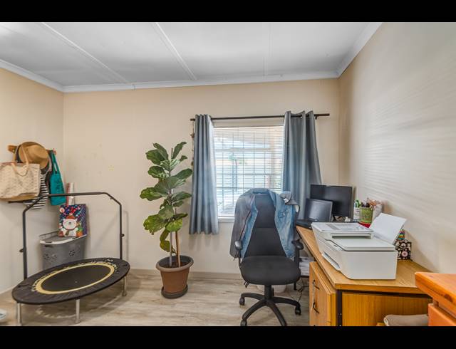 3 BEDROOM FREEHOLD SOLD IN SOPHIATOWN